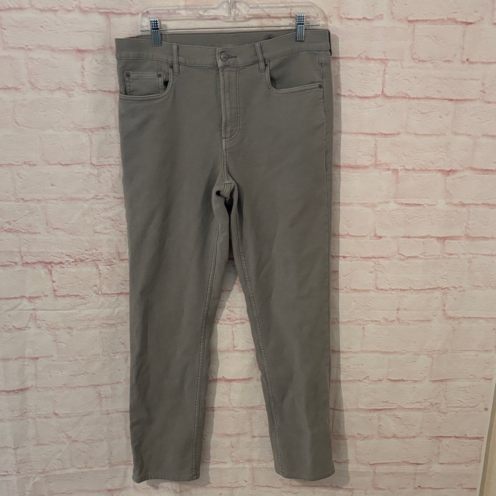 Faherty Men's Relaxed Jeans in Gray
